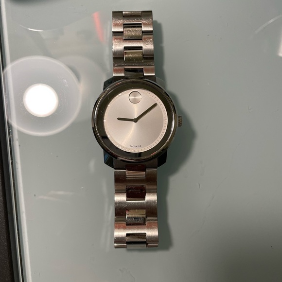 Beautiful movado watch from Jared. I have an Apple Watch and never used this one - Picture 3 of 6